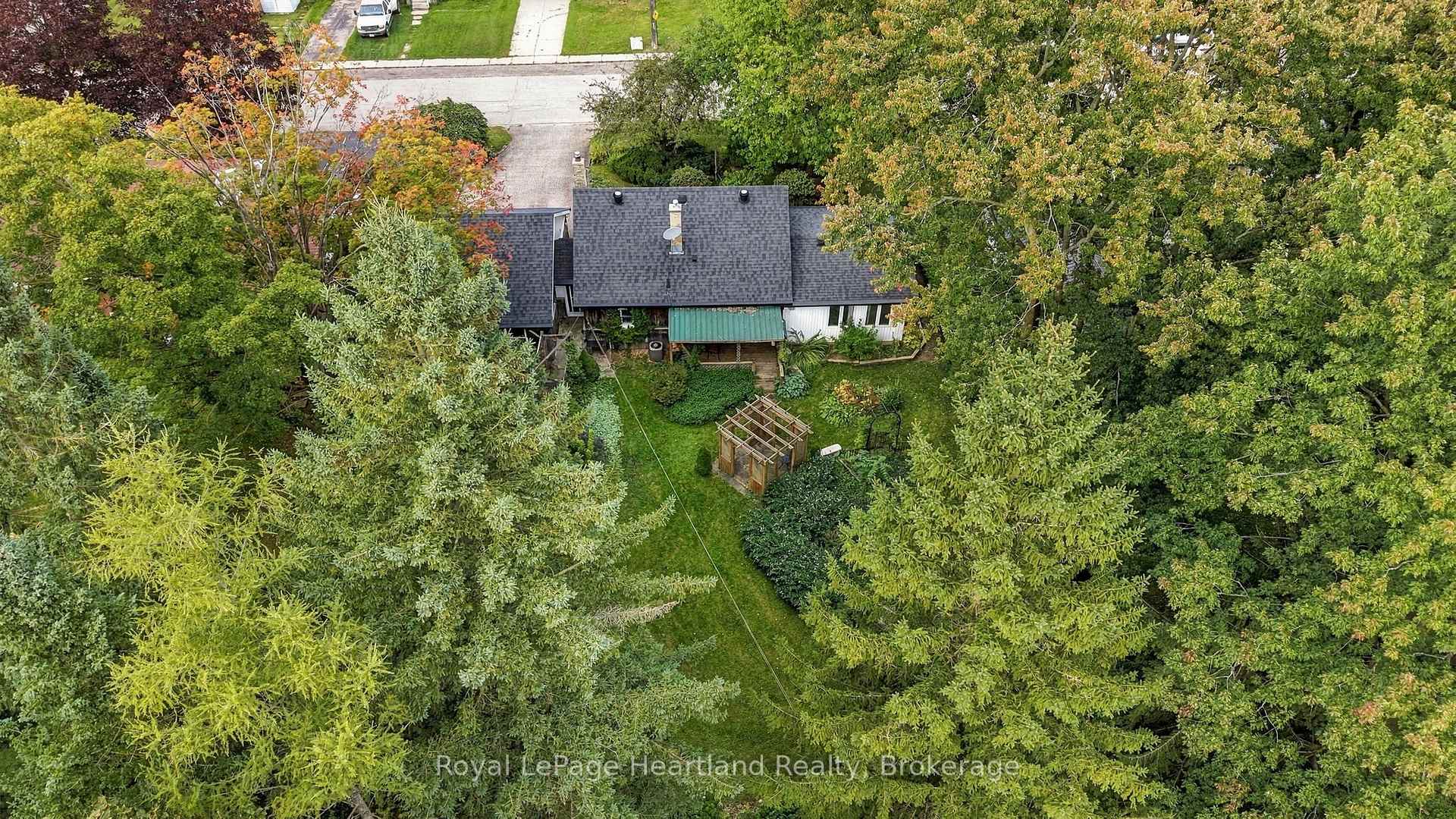 Photo 42 of 156 Queen Street S, Minto — HOMEH