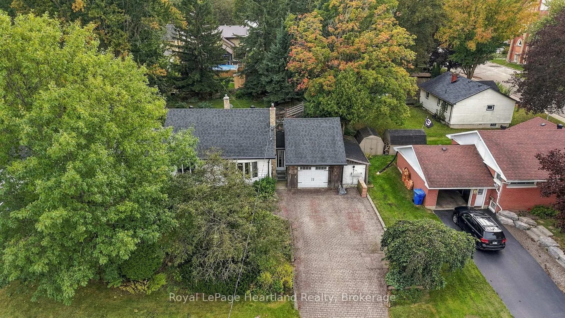 Photo 2 of 156 Queen Street S, Minto — HOMEH