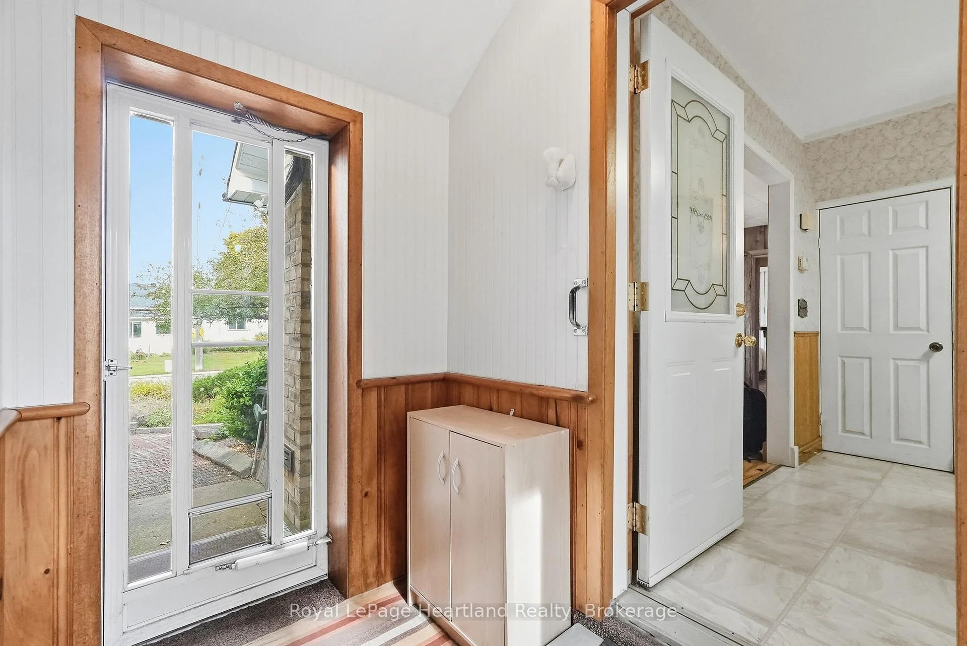 Photo 48 of 156 Queen Street S, Minto — HOMEH