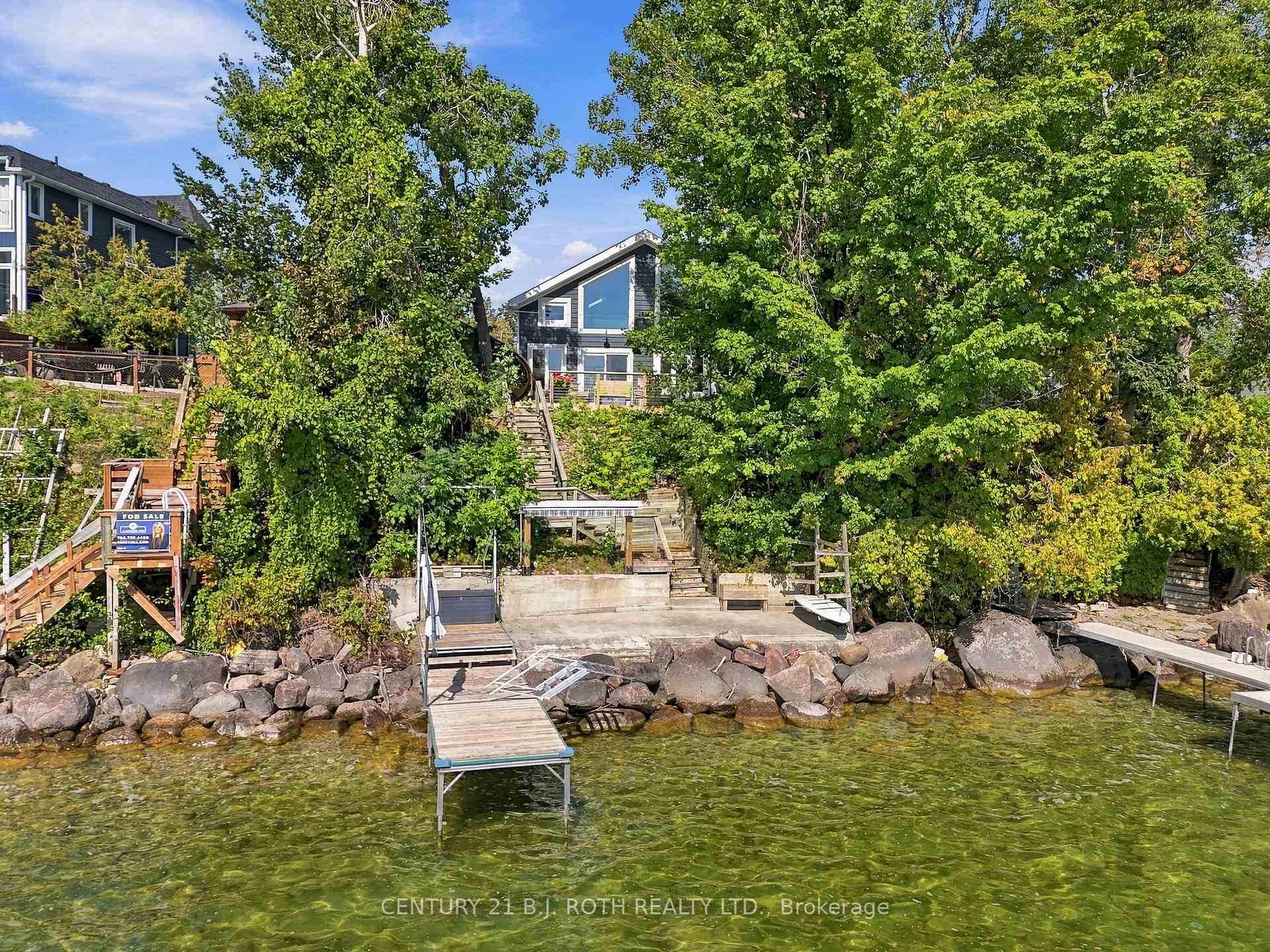 Photo 2 of 19 Stanley Avenue, Oro-Medonte, Rural Oro-Medonte — HOMEH