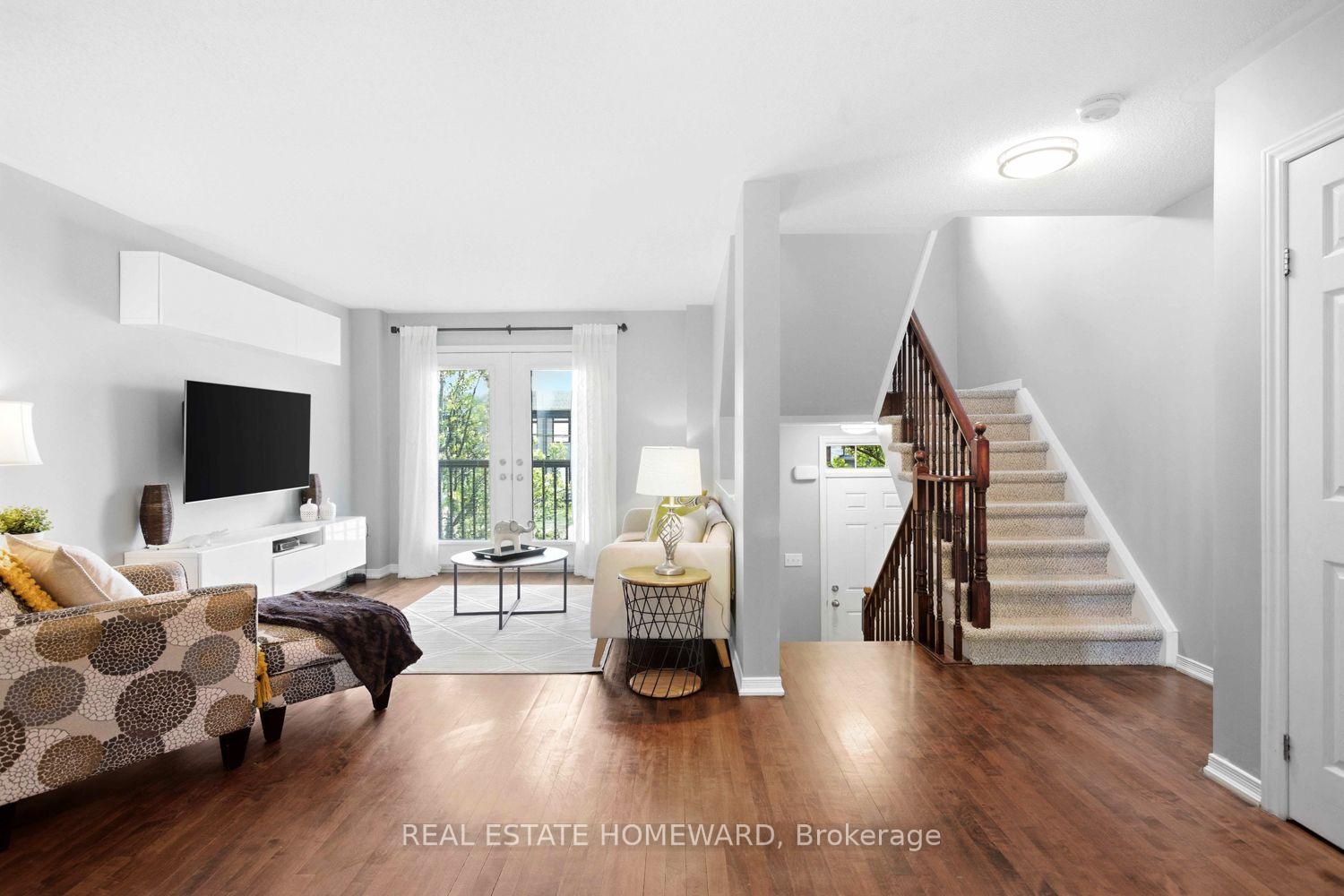 Photo 6 of Unit 10, 571 Longworth Avenue E, Clarington, Bowmanville — HOMEH