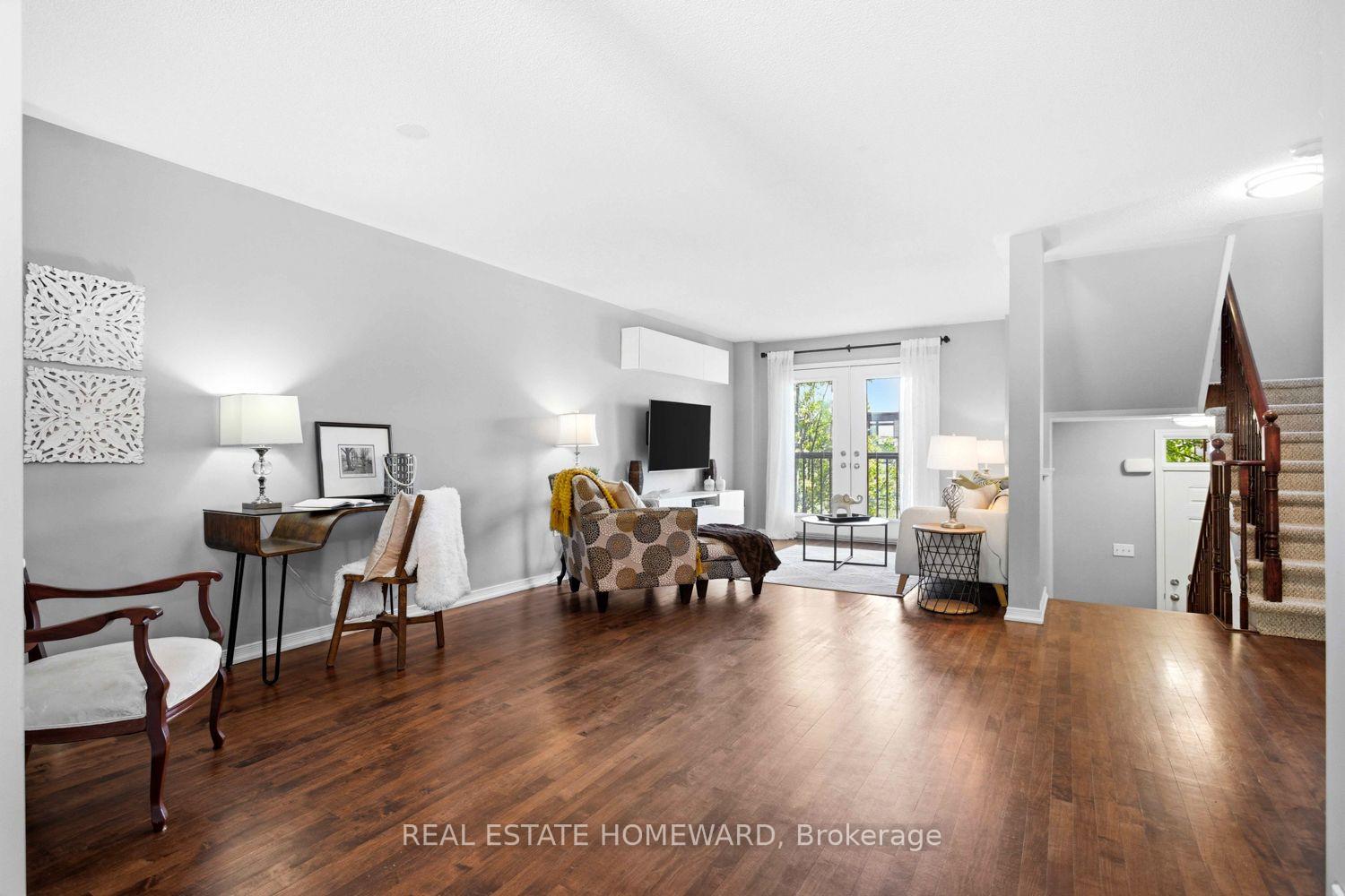 Photo 7 of Unit 10, 571 Longworth Avenue E, Clarington, Bowmanville — HOMEH