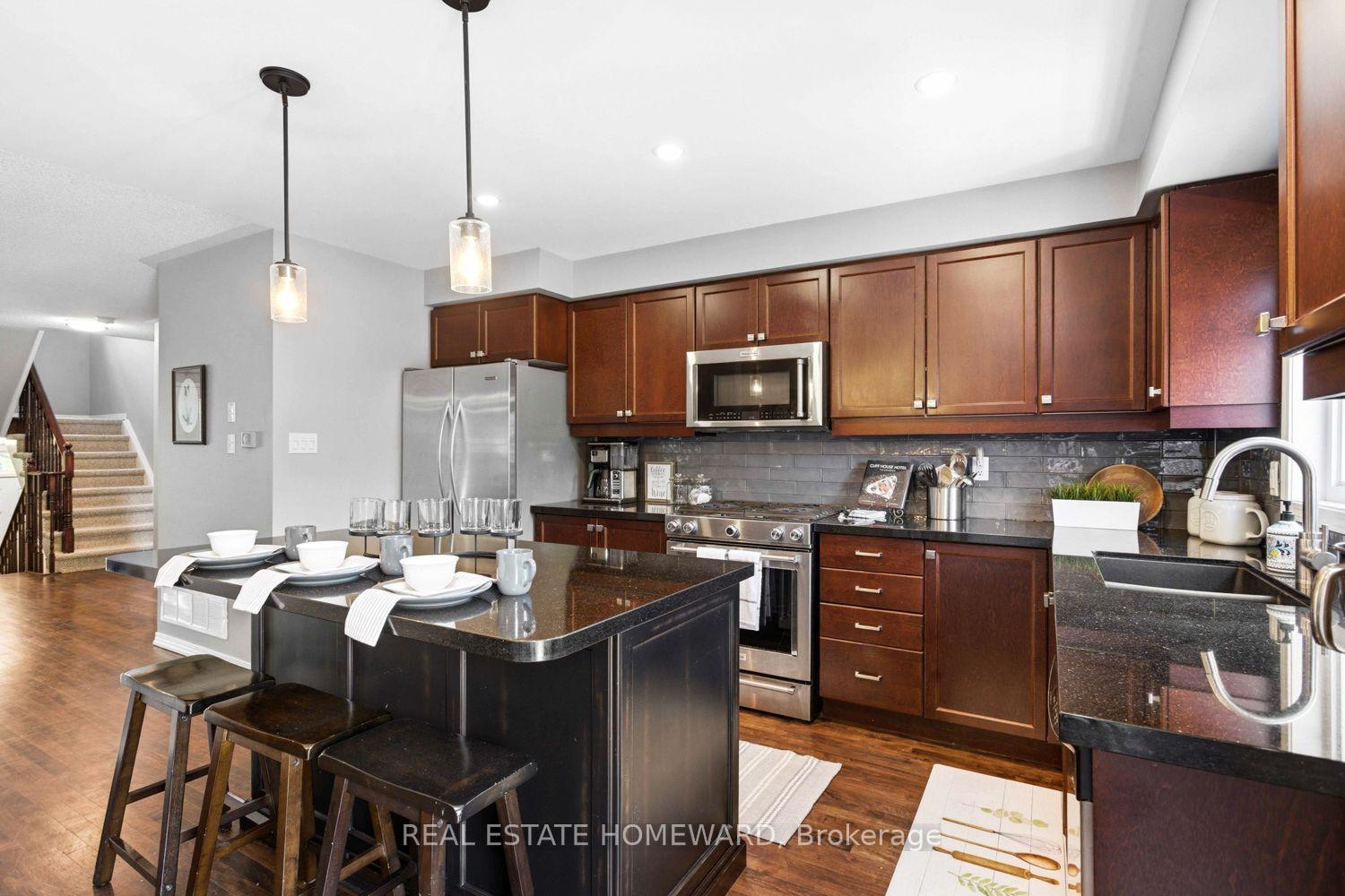 Photo 18 of Unit 10, 571 Longworth Avenue E, Clarington, Bowmanville — HOMEH