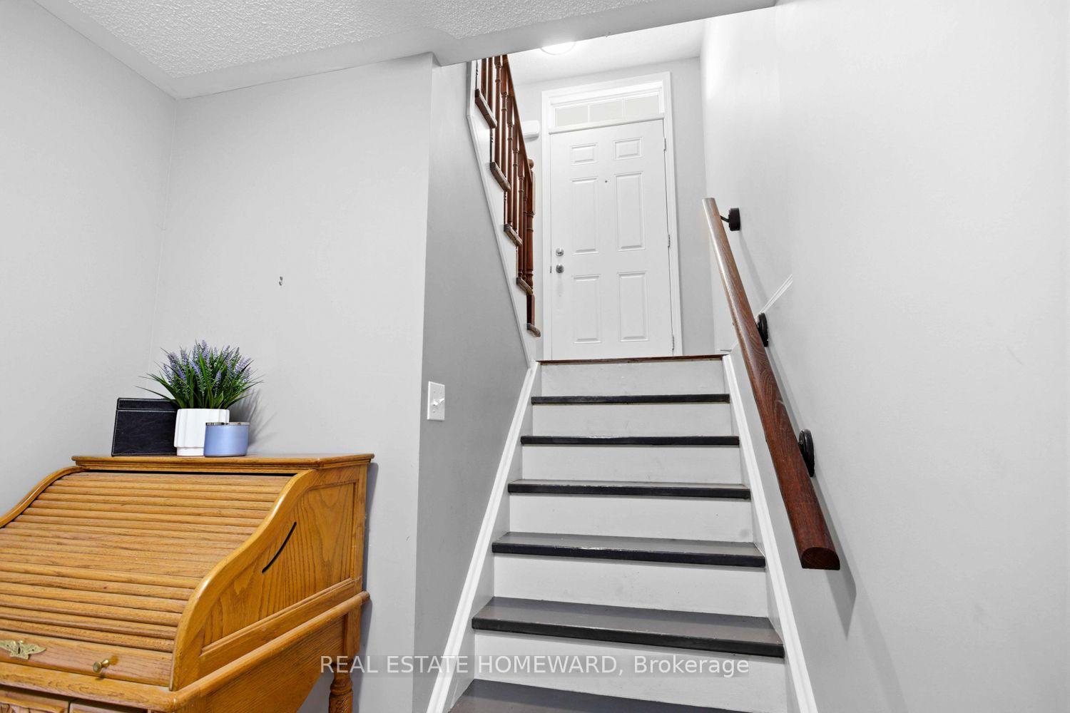 Photo 28 of Unit 10, 571 Longworth Avenue E, Clarington, Bowmanville — HOMEH