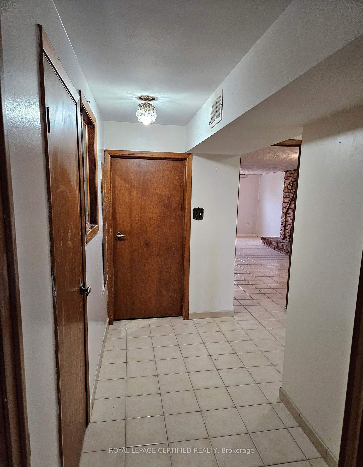 Photo 1 of Unit Bsmt, 115 Deerhurst Road, Hamilton, Stoney Creek — HOMEH