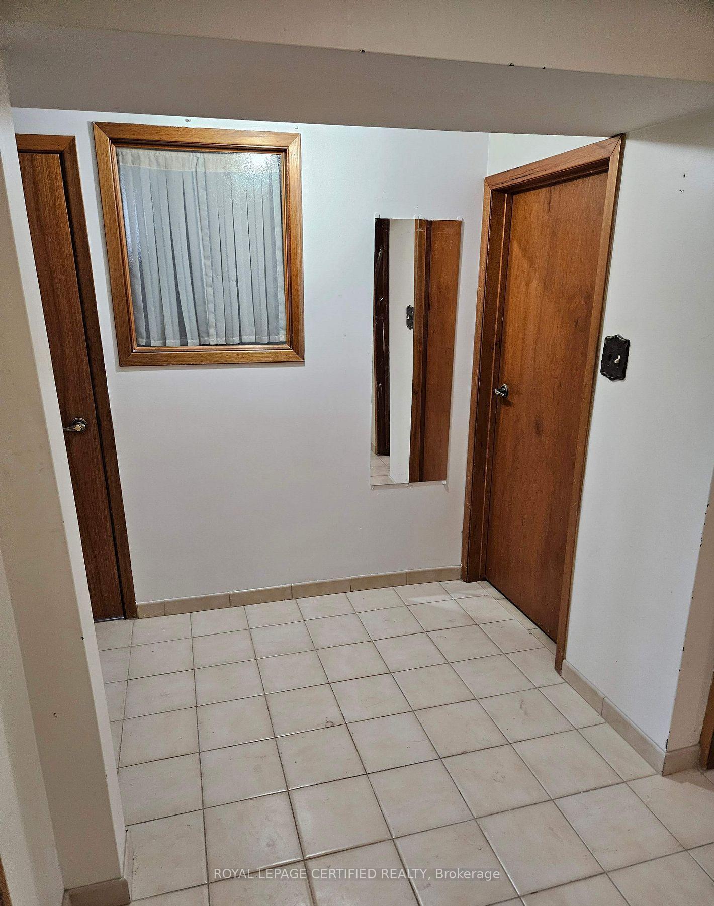 Photo 3 of Unit Bsmt, 115 Deerhurst Road, Hamilton, Stoney Creek — HOMEH