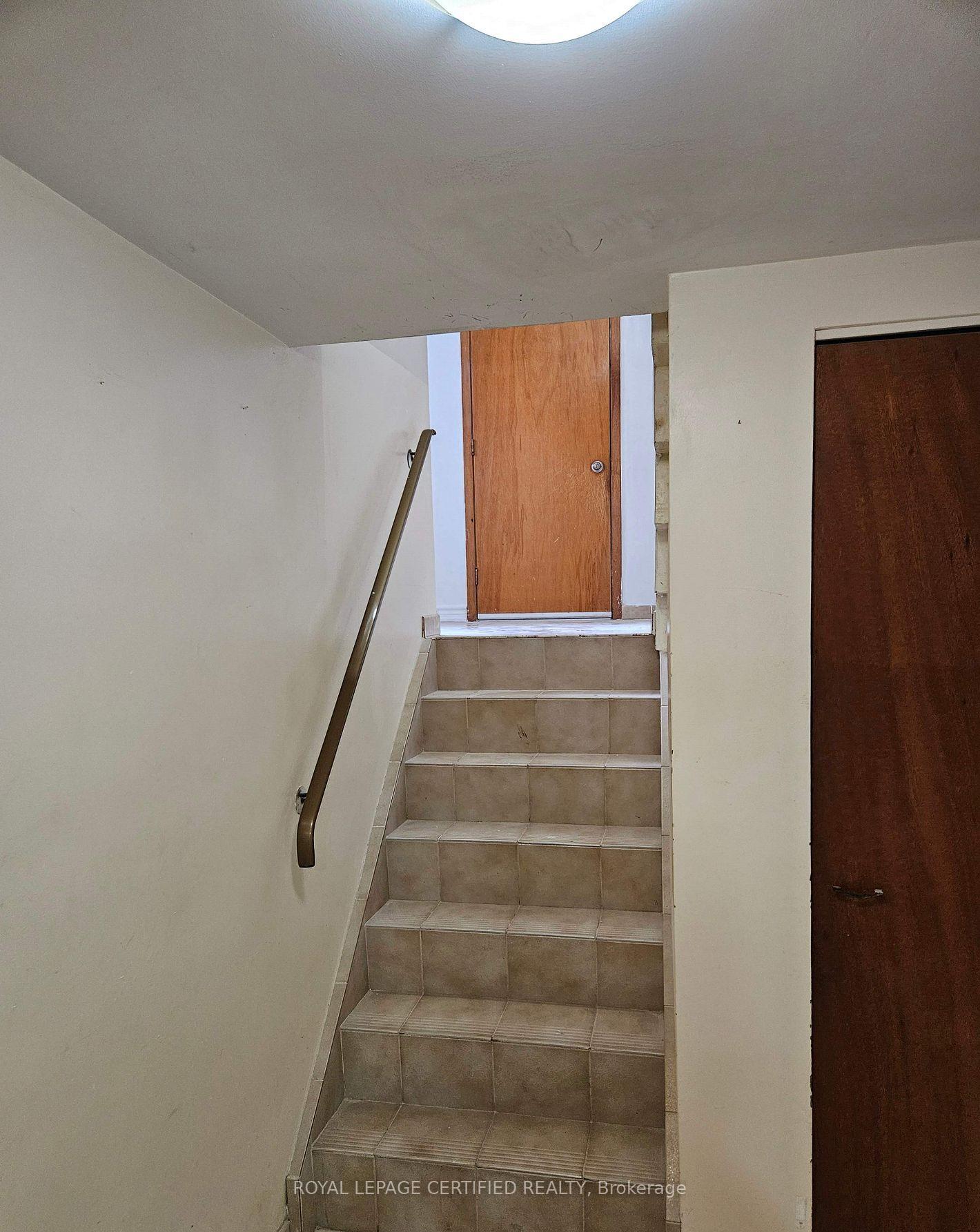 Photo 4 of Unit Bsmt, 115 Deerhurst Road, Hamilton, Stoney Creek — HOMEH