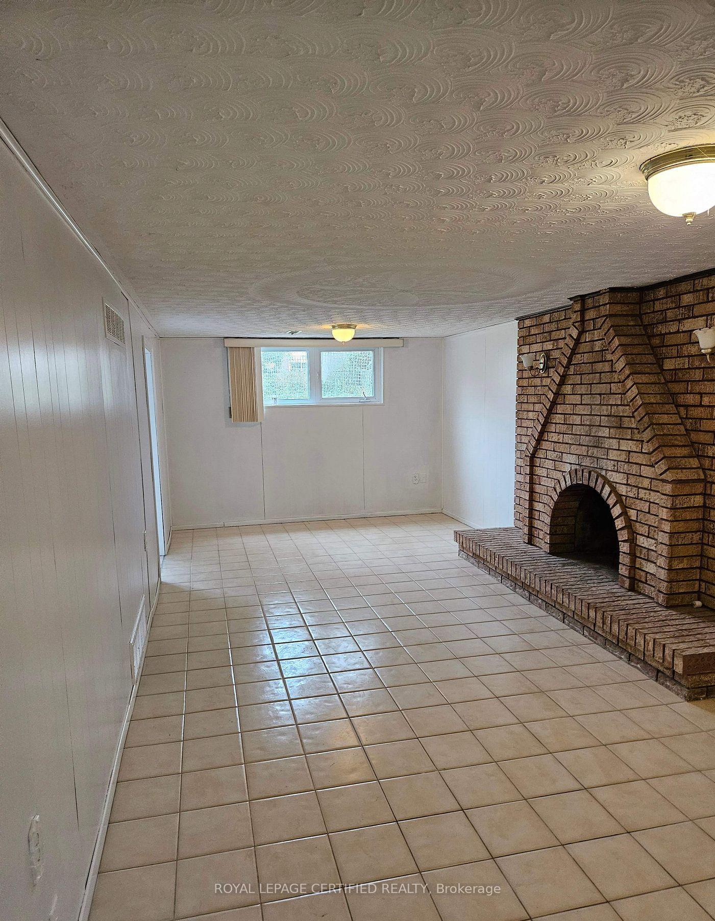 Photo 6 of Unit Bsmt, 115 Deerhurst Road, Hamilton, Stoney Creek — HOMEH