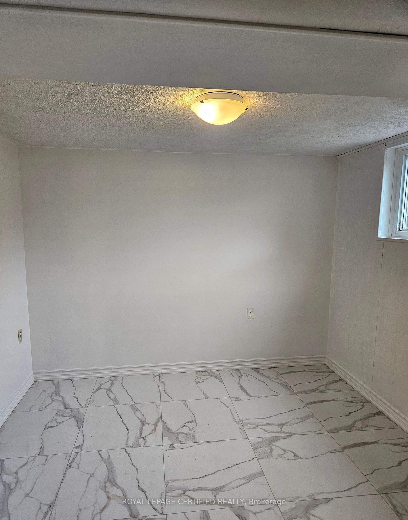 Photo 7 of Unit Bsmt, 115 Deerhurst Road, Hamilton, Stoney Creek — HOMEH