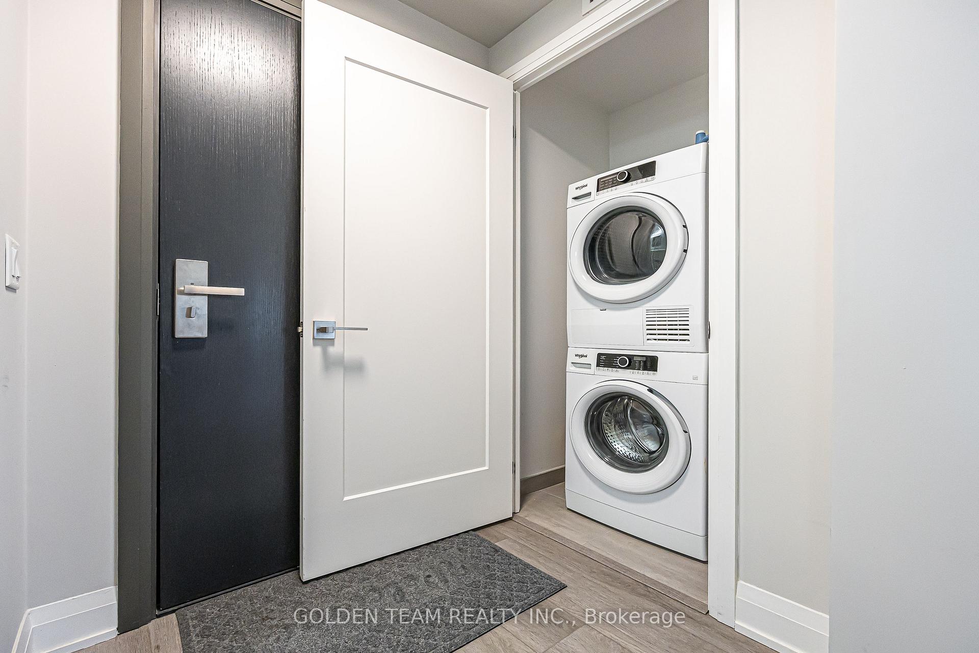 Photo 7 of Unit 1705, 18 Water Walk Drive, Markham, Unionville — HOMEH