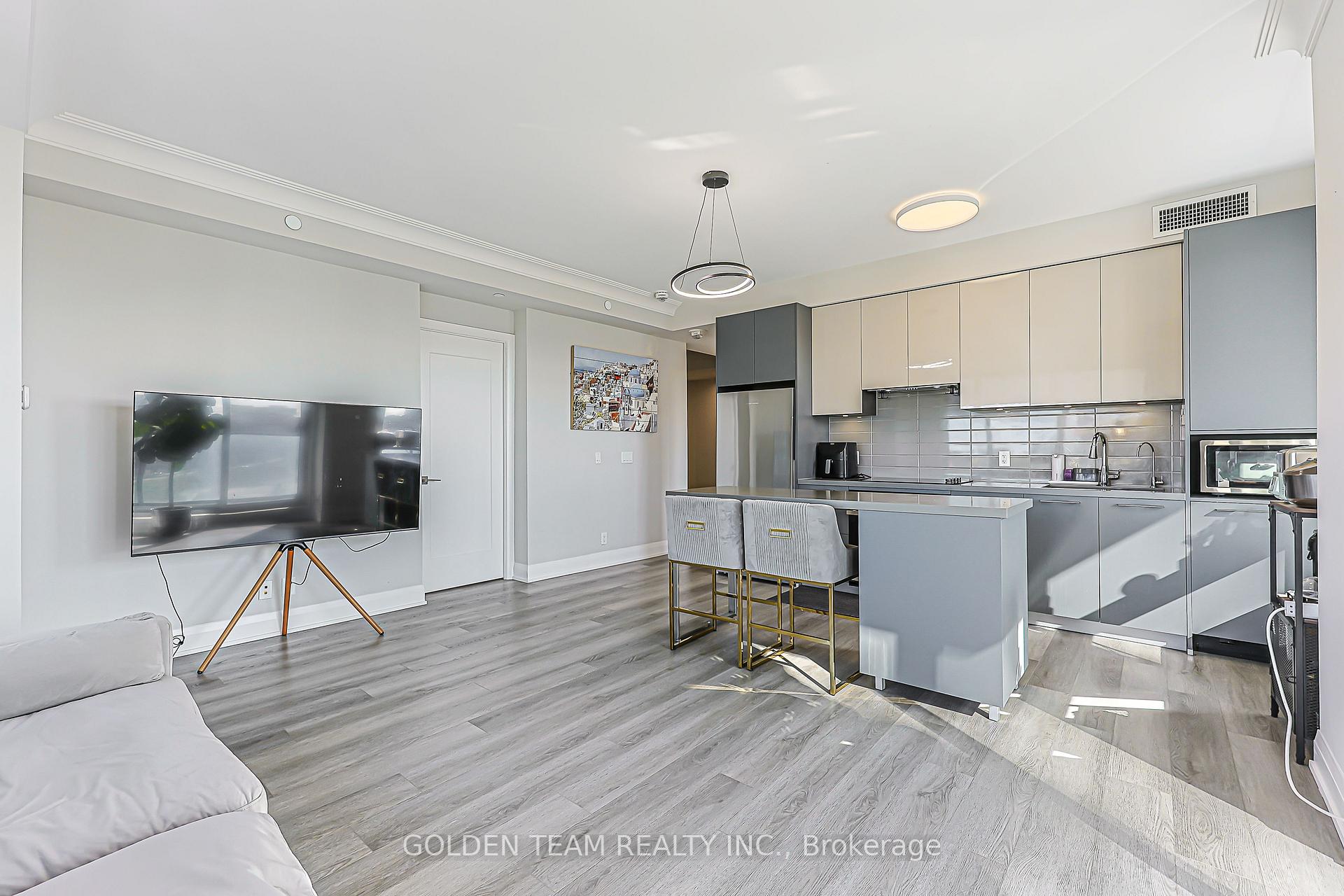Photo 15 of Unit 1705, 18 Water Walk Drive, Markham, Unionville — HOMEH