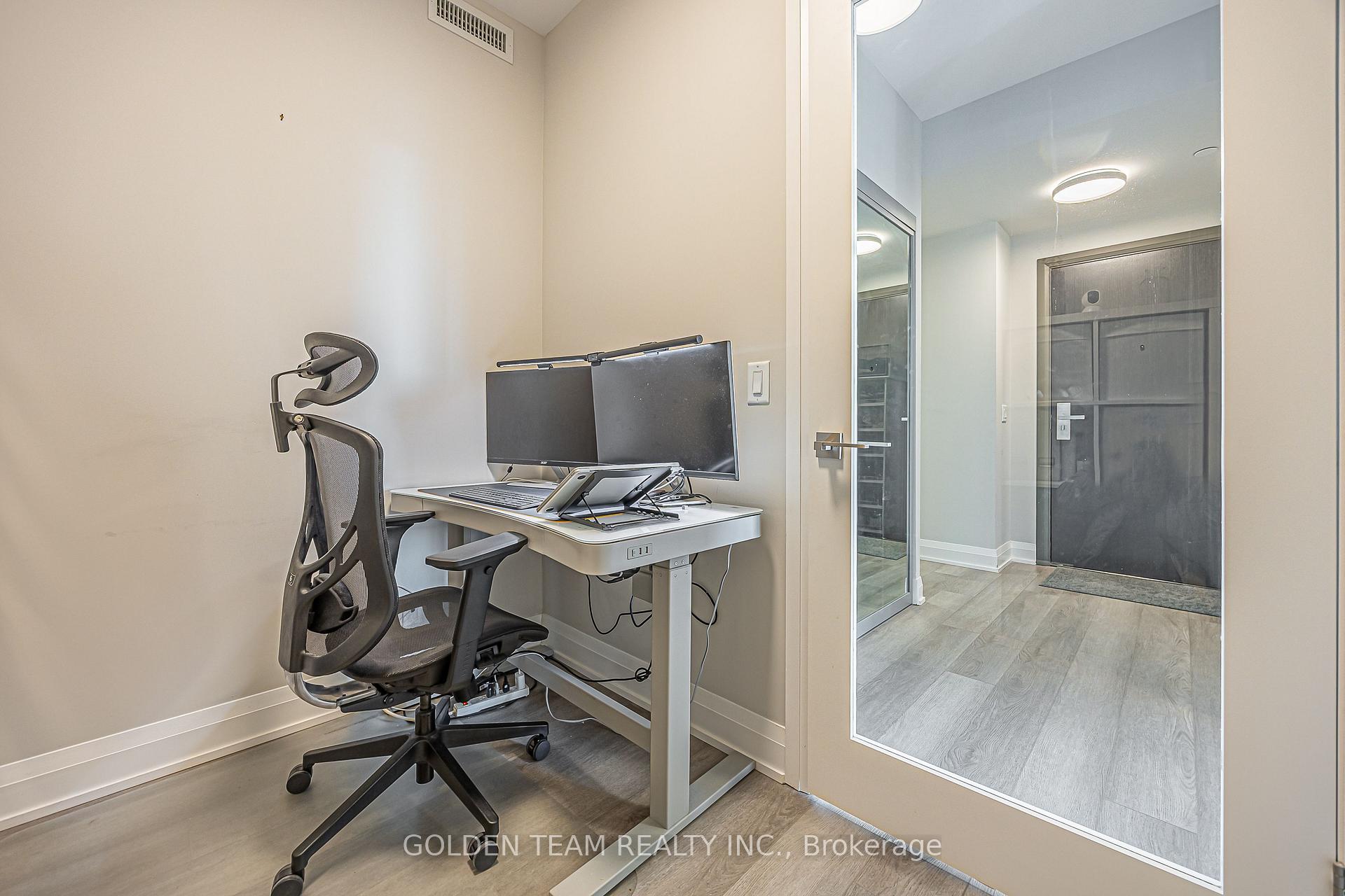 Photo 24 of Unit 1705, 18 Water Walk Drive, Markham, Unionville — HOMEH