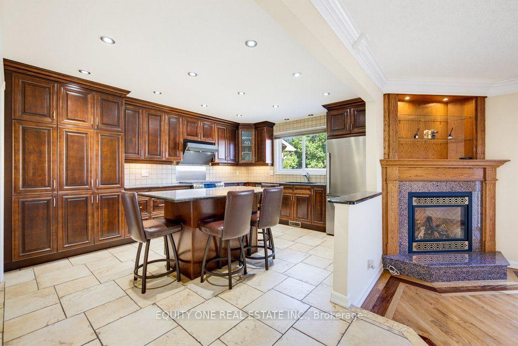 Photo 14 of 35 Ivylea Street, Ottawa, Craig Henry/Woodvale — HOMEH