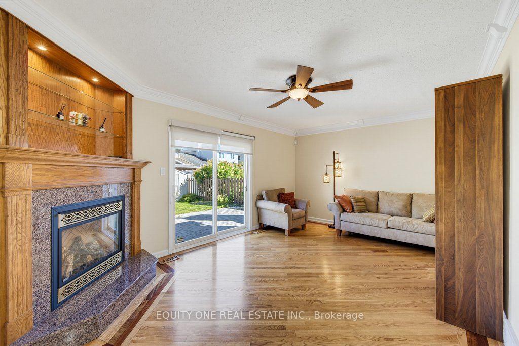 Photo 15 of 35 Ivylea Street, Ottawa, Craig Henry/Woodvale — HOMEH