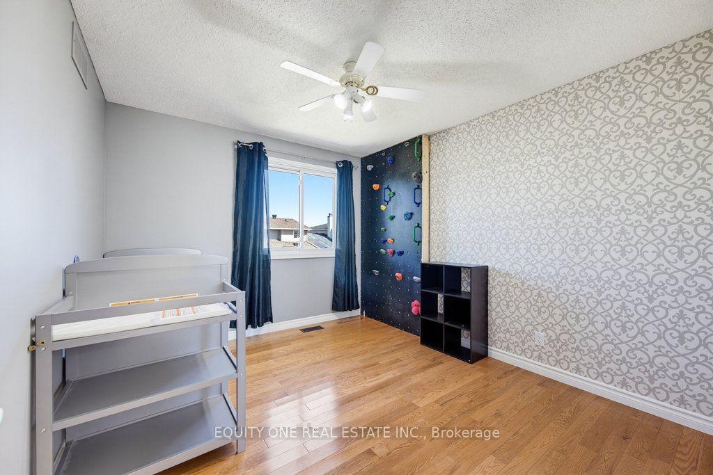 Photo 23 of 35 Ivylea Street, Ottawa, Craig Henry/Woodvale — HOMEH