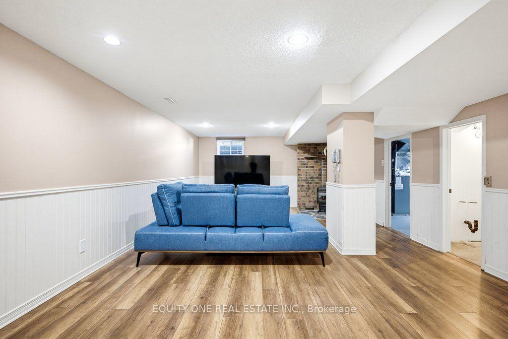Photo 38 of 35 Ivylea Street, Ottawa, Craig Henry/Woodvale — HOMEH