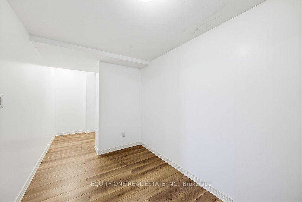 Photo 39 of 35 Ivylea Street, Ottawa, Craig Henry/Woodvale — HOMEH