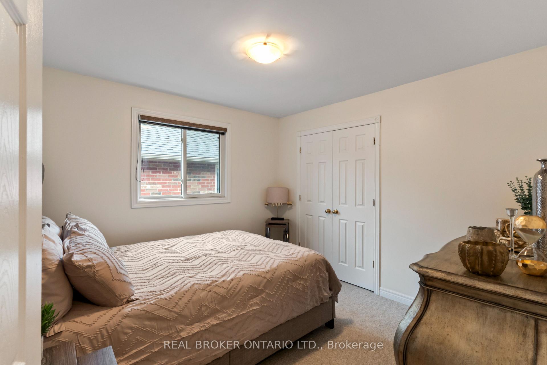 Photo 13 of 865 Bertrand Terrace, Peterborough, Monaghan Ward 2 — HOMEH
