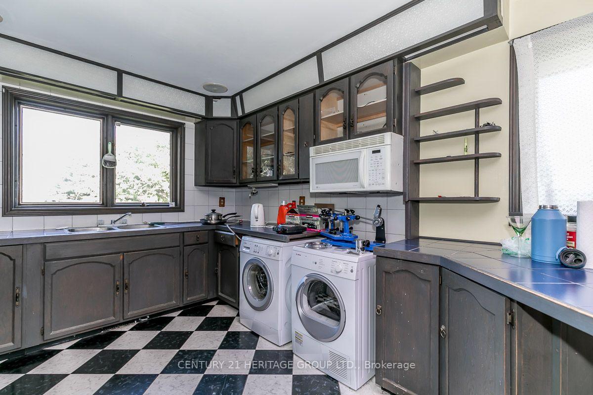 Photo 12 of 3515 Sideroad 10, Bradford West Gwillimbury, Bradford — HOMEH