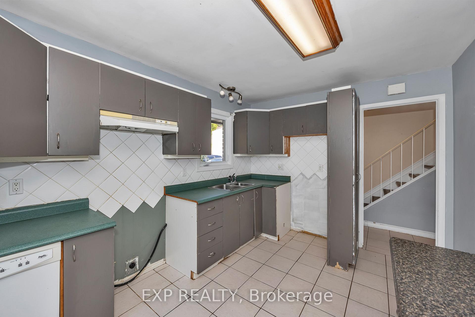 Photo 6 of Unit 63, 3691 Albion Road, Ottawa, Sawmill Creek/Timbermill — HOMEH