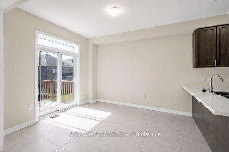 Photo 6 of 43 Ed Ewert Avenue, Clarington, Newcastle — HOMEH
