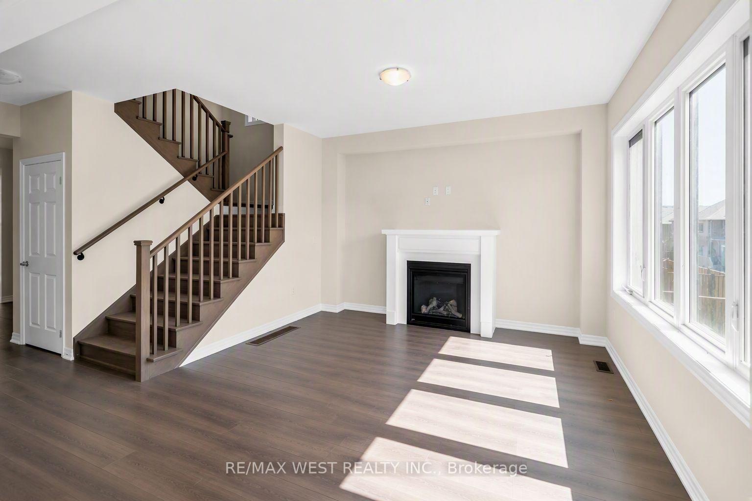Photo 7 of 43 Ed Ewert Avenue, Clarington, Newcastle — HOMEH