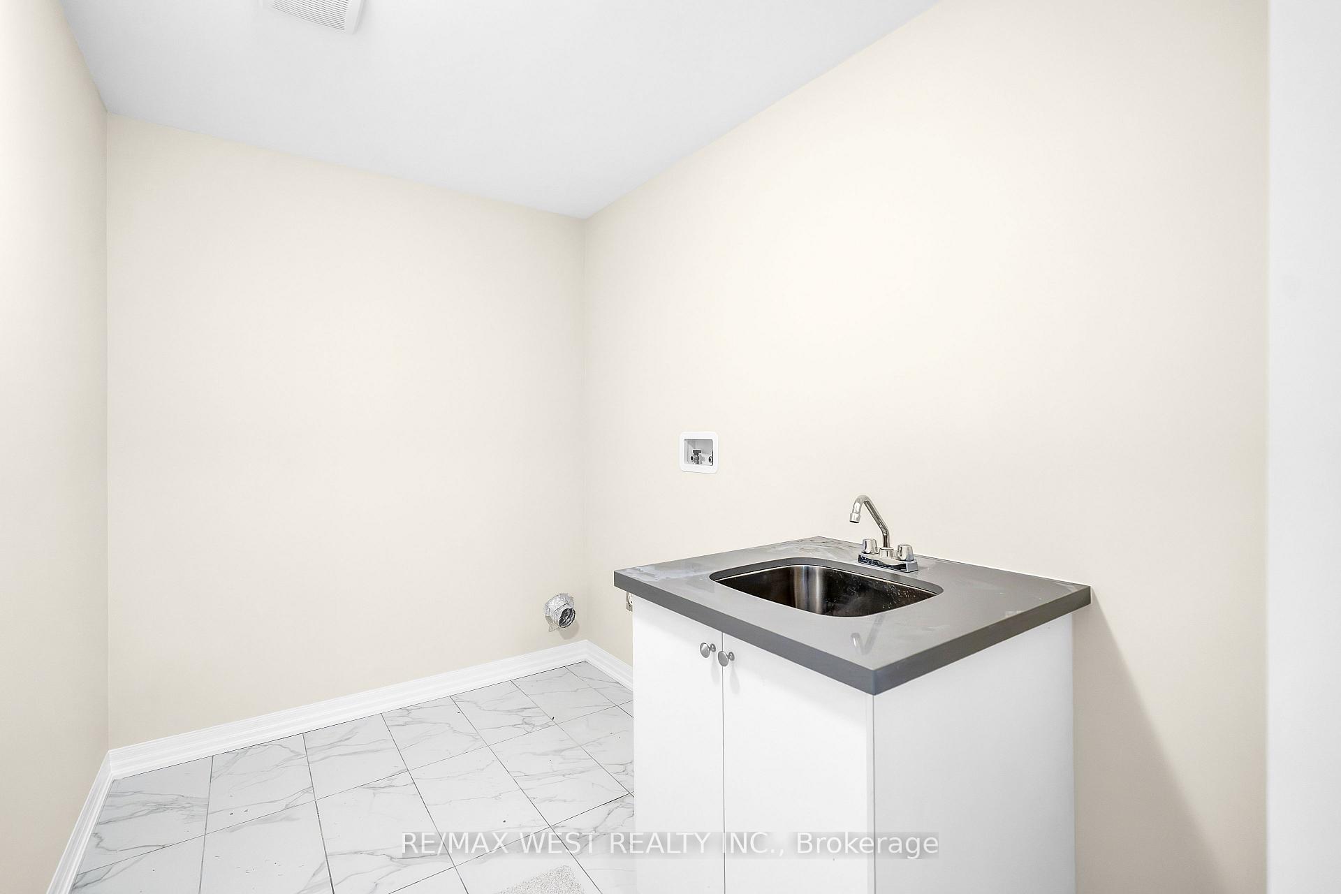Photo 15 of 43 Ed Ewert Avenue, Clarington, Newcastle — HOMEH