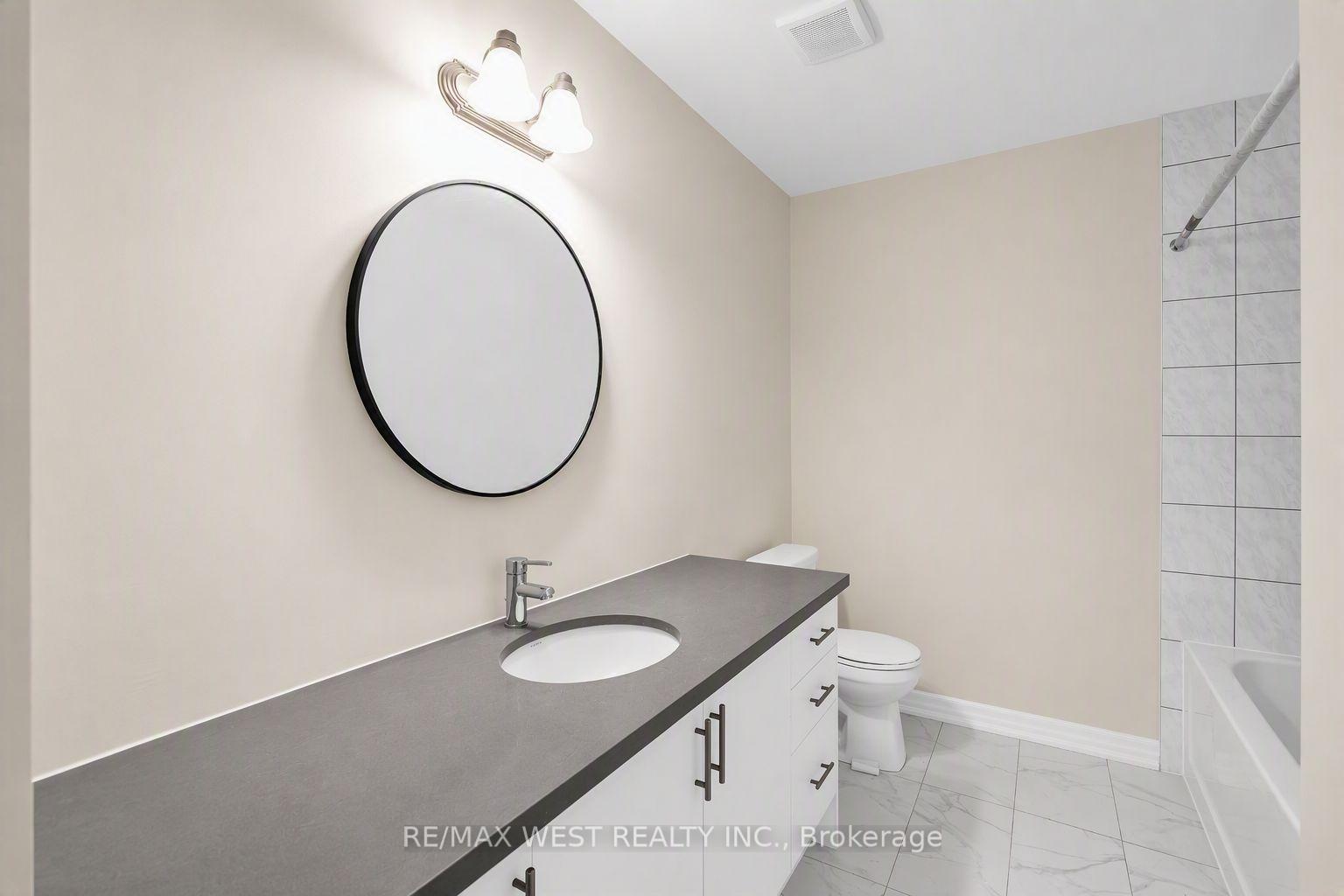 Photo 18 of 43 Ed Ewert Avenue, Clarington, Newcastle — HOMEH