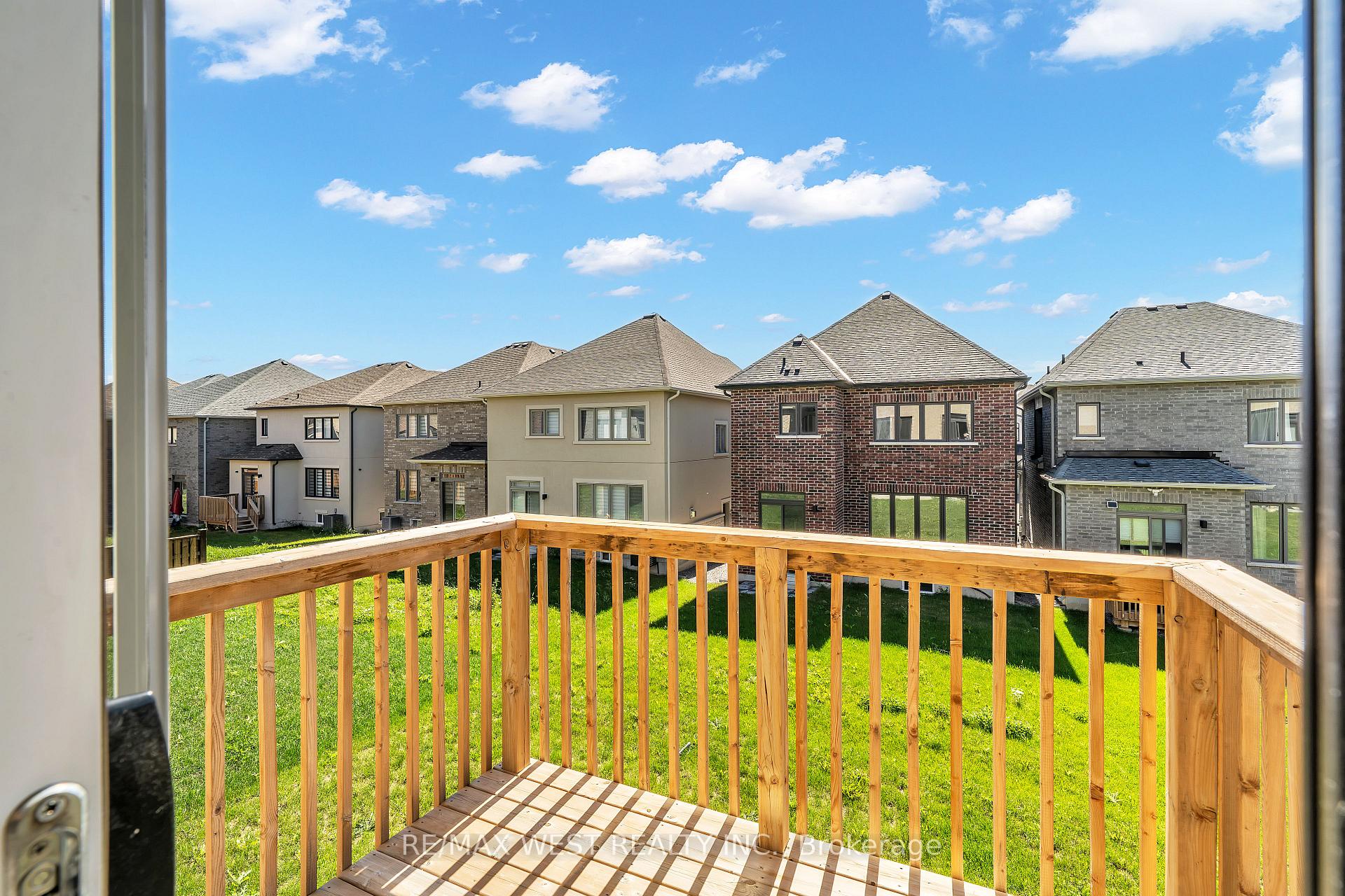 Photo 20 of 43 Ed Ewert Avenue, Clarington, Newcastle — HOMEH
