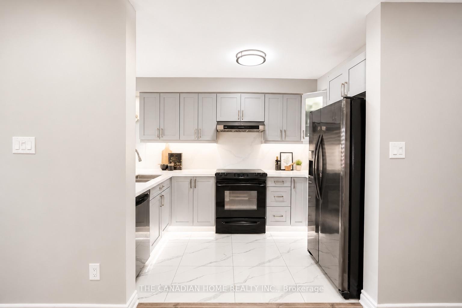 Photo 9 of 124 Tomabrook Crescent, Brampton, Sandringham-Wellington — HOMEH