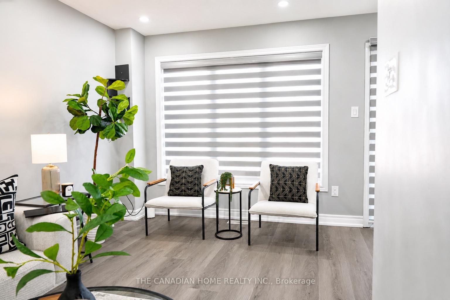 Photo 10 of 124 Tomabrook Crescent, Brampton, Sandringham-Wellington — HOMEH