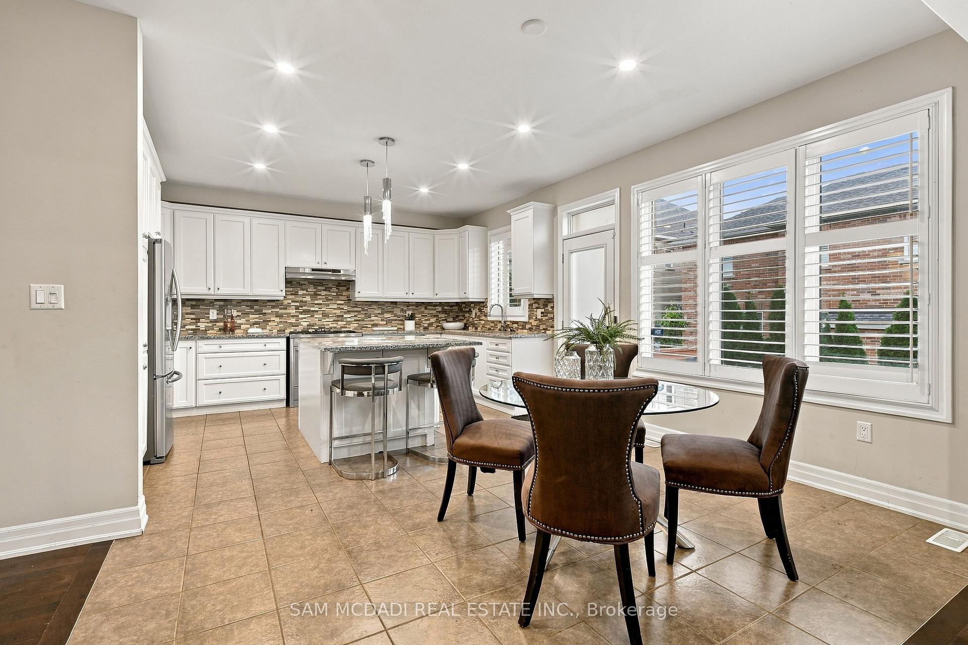 Photo 15 of 146 Mcwilliams Crescent, Oakville, Glenorchy — HOMEH