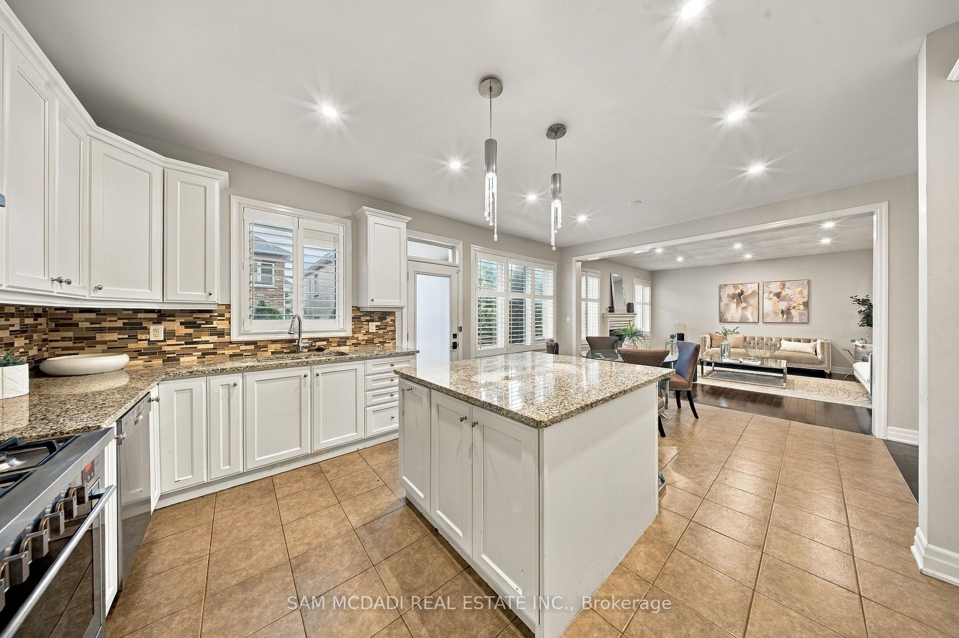 Photo 18 of 146 Mcwilliams Crescent, Oakville, Glenorchy — HOMEH