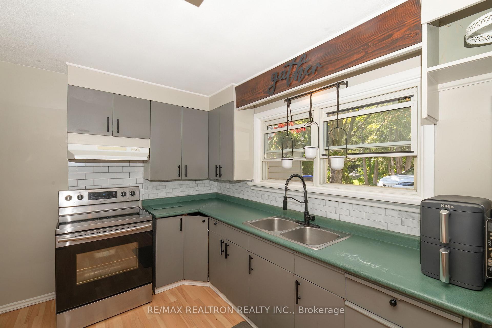 Photo 19 of 2010 Lea Street, Innisfil, Alcona — HOMEH