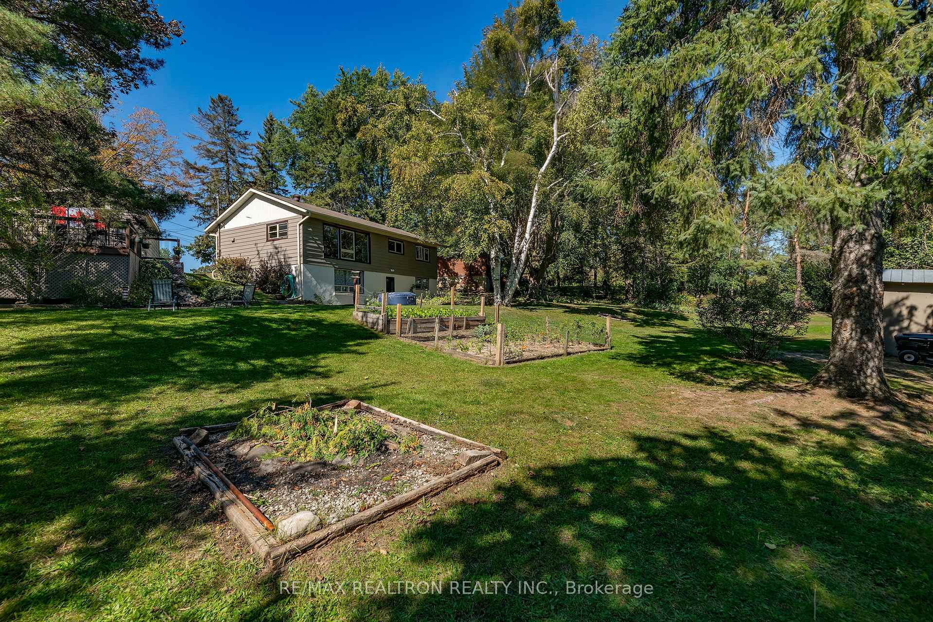 Photo 44 of 2010 Lea Street, Innisfil, Alcona — HOMEH