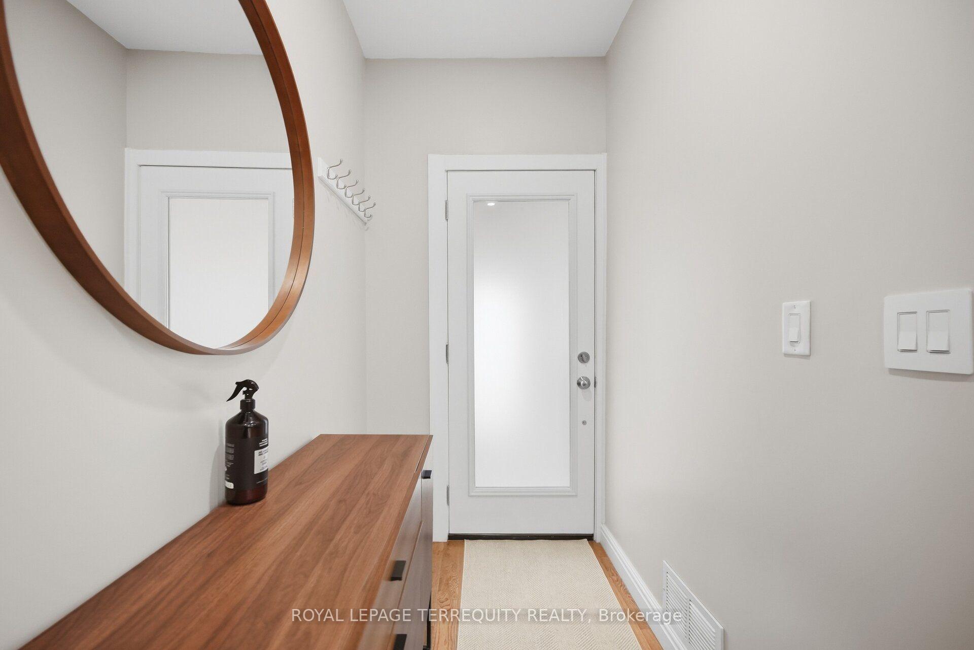 Photo 5 of 350 Lumsden Avenue, Toronto, Woodbine-Lumsden — HOMEH