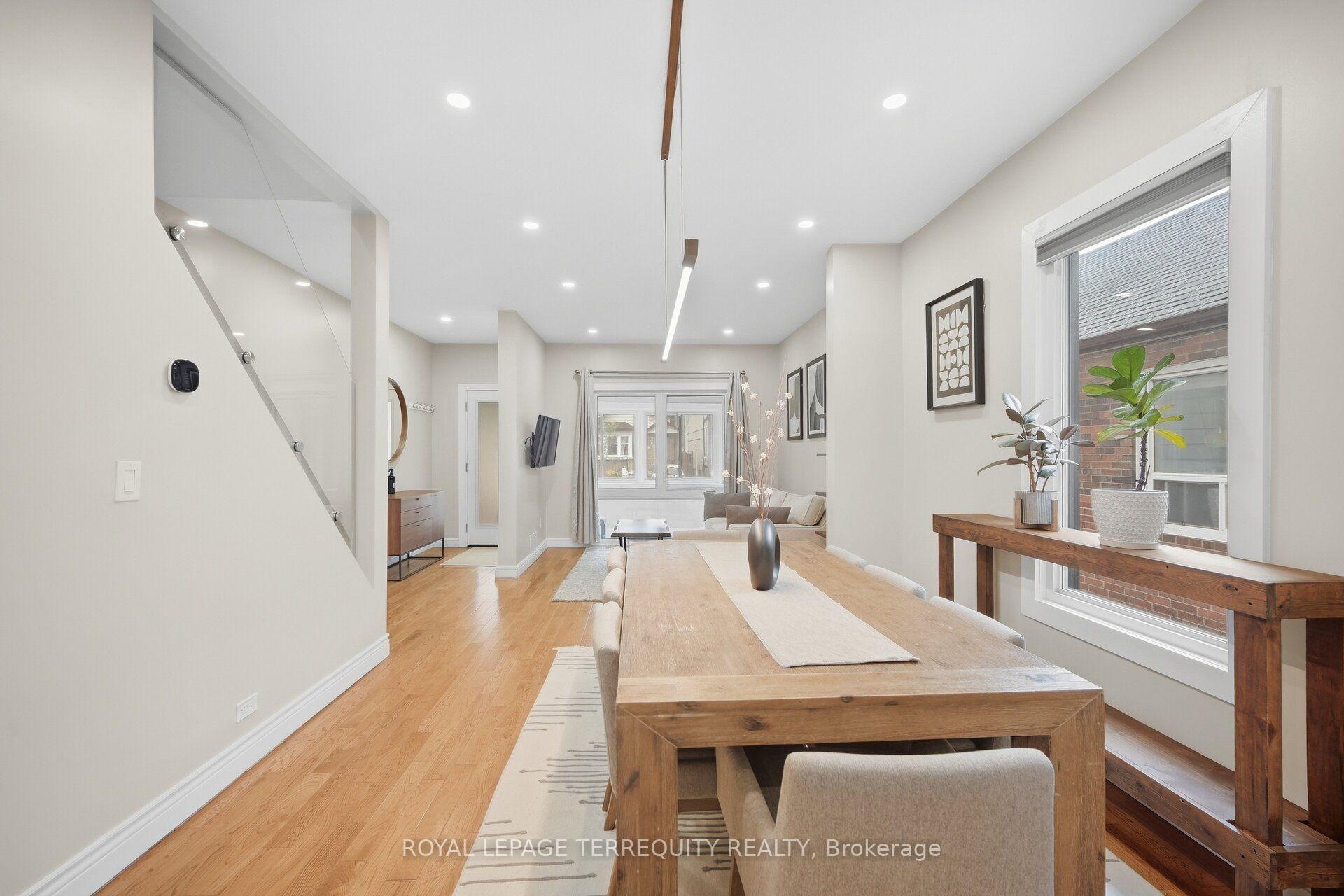 Photo 11 of 350 Lumsden Avenue, Toronto, Woodbine-Lumsden — HOMEH