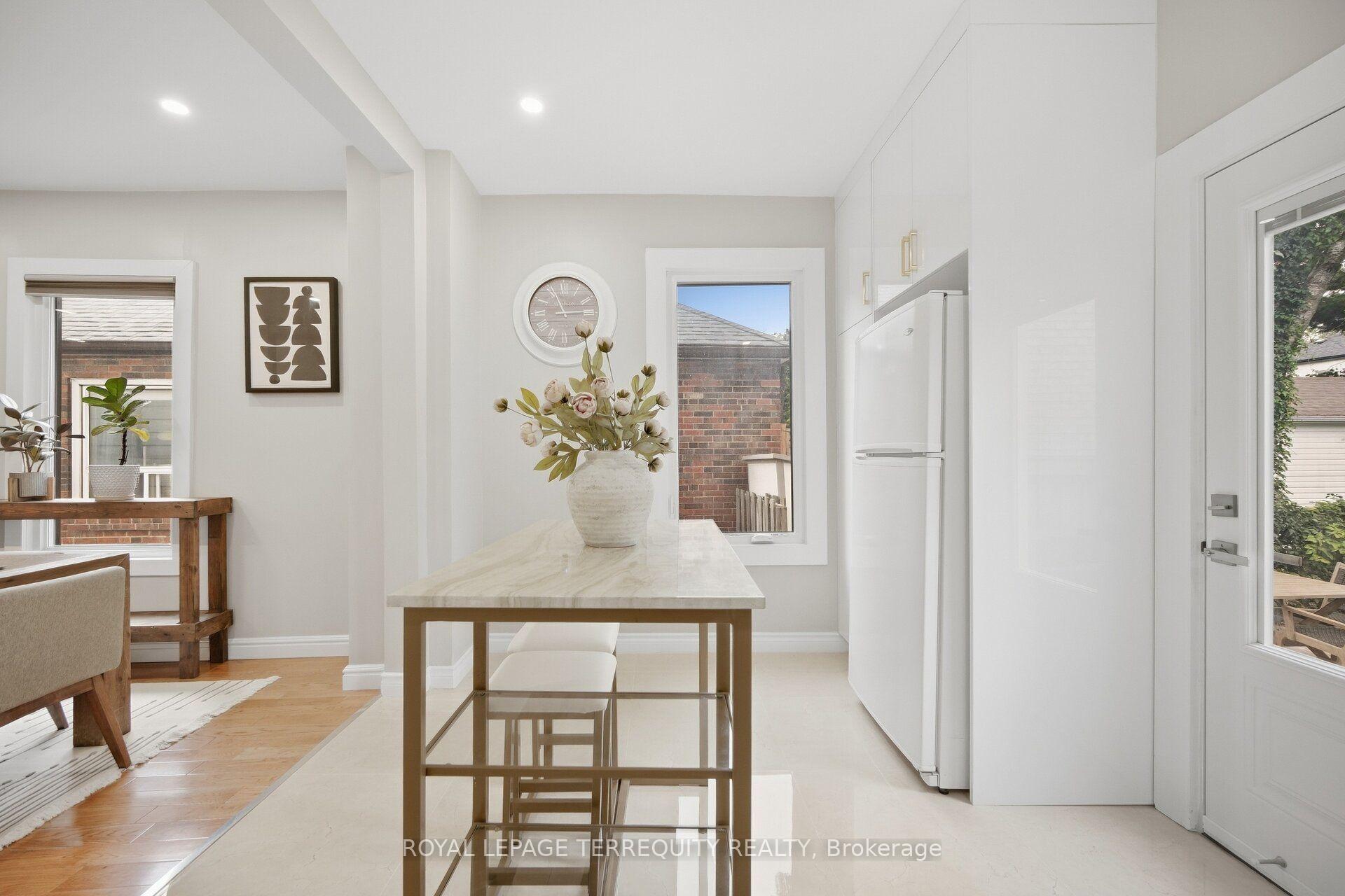 Photo 23 of 350 Lumsden Avenue, Toronto, Woodbine-Lumsden — HOMEH