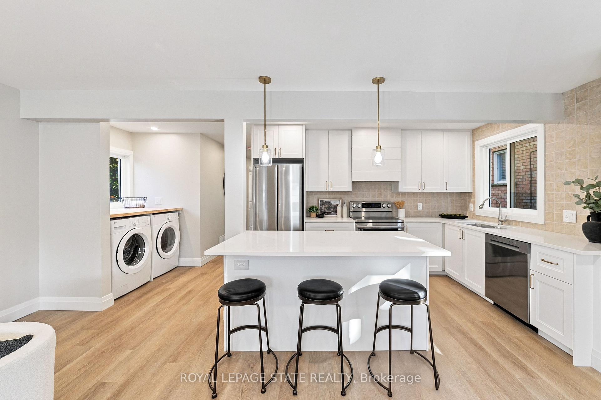 Photo 12 of 5 Herbert Court, Hamilton, Lakeshore — HOMEH