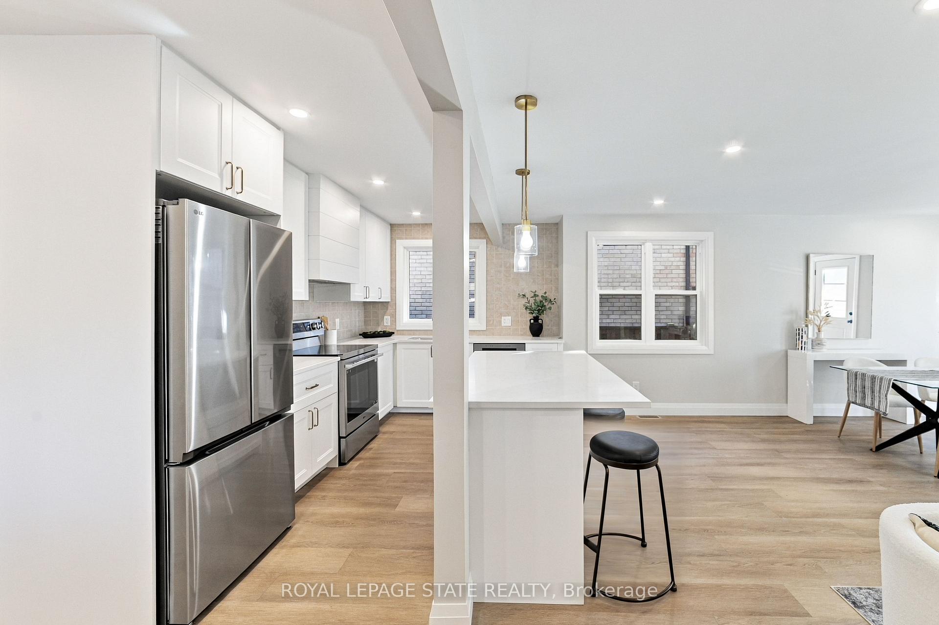 Photo 13 of 5 Herbert Court, Hamilton, Lakeshore — HOMEH