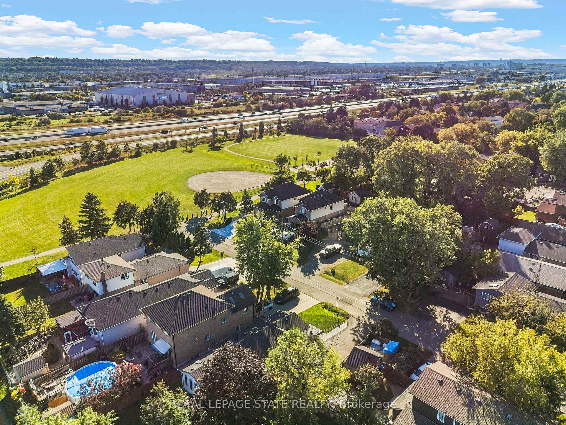 Photo 42 of 5 Herbert Court, Hamilton, Lakeshore — HOMEH