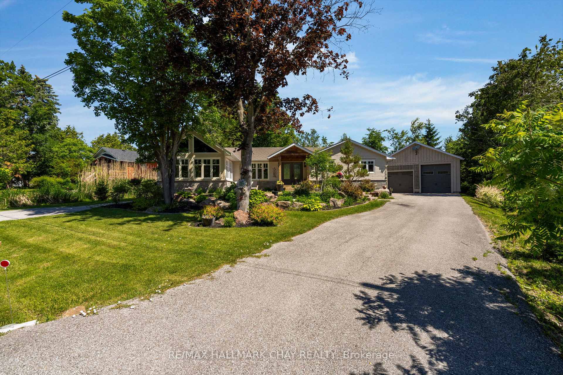 Photo 2 of 20 Dorothys Drive, Oro-Medonte, Hawkestone — HOMEH