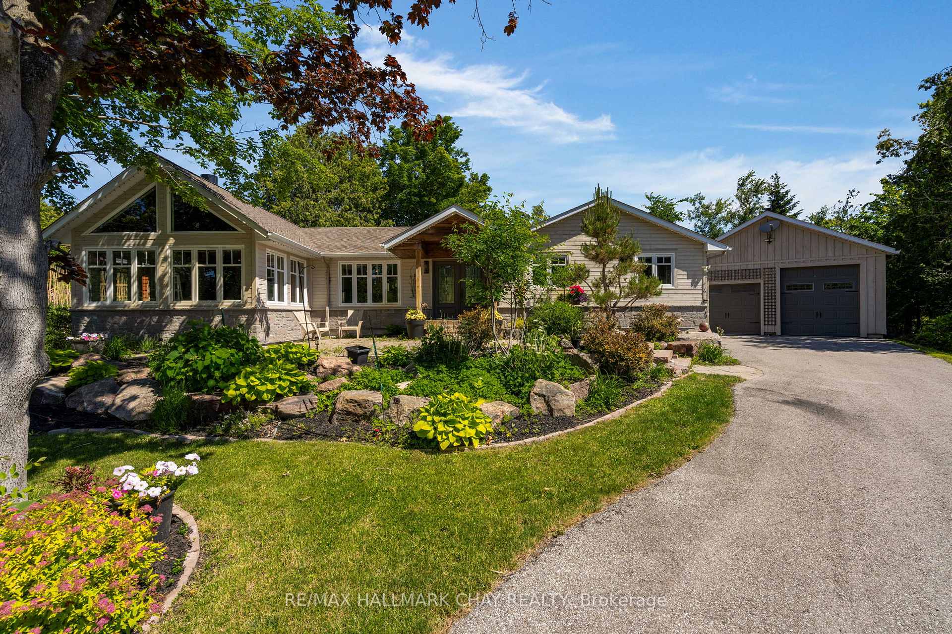 Photo 4 of 20 Dorothys Drive, Oro-Medonte, Hawkestone — HOMEH