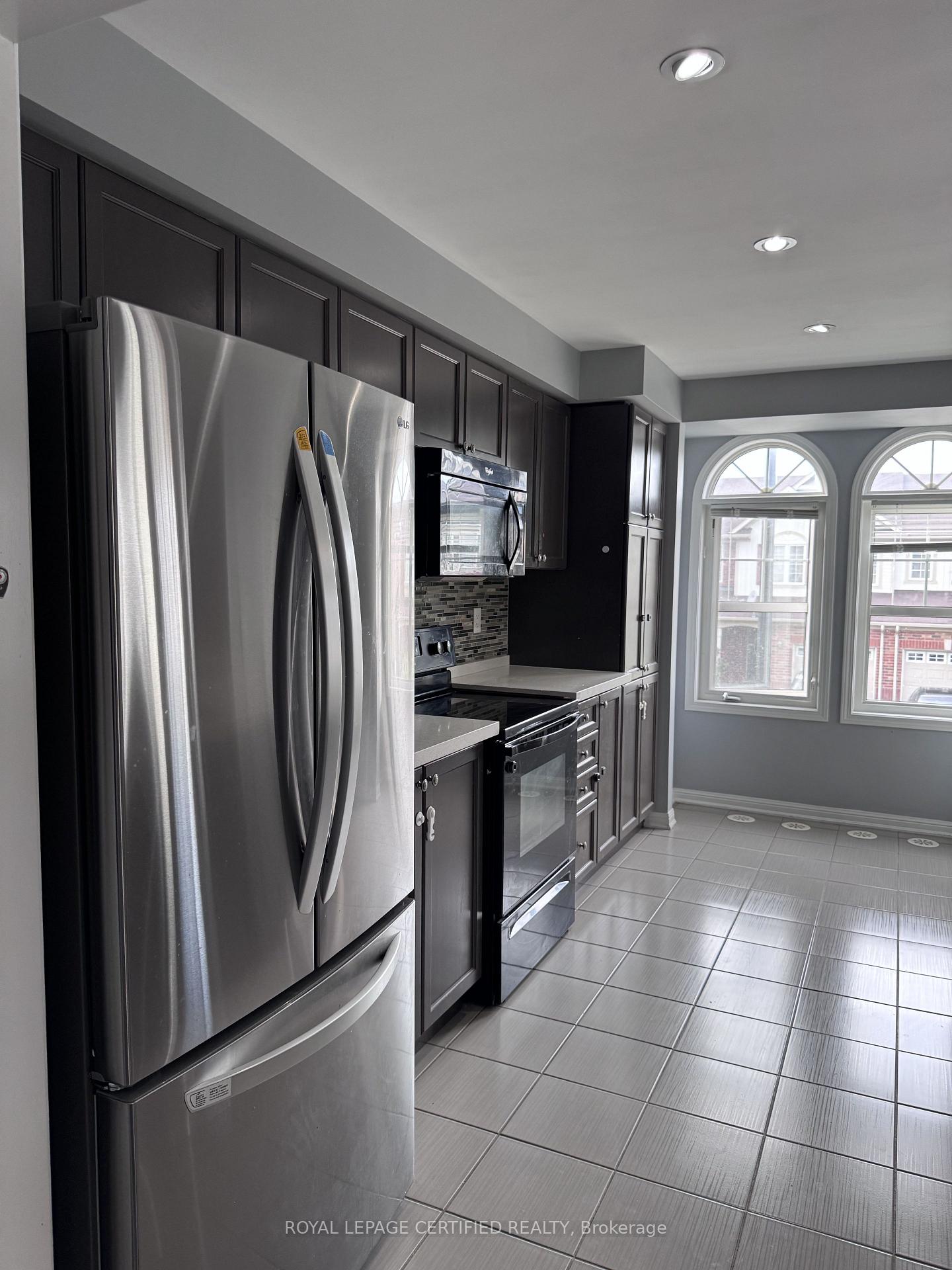 Photo 15 of 244 Mortimer Crescent, Milton, Harrison — HOMEH