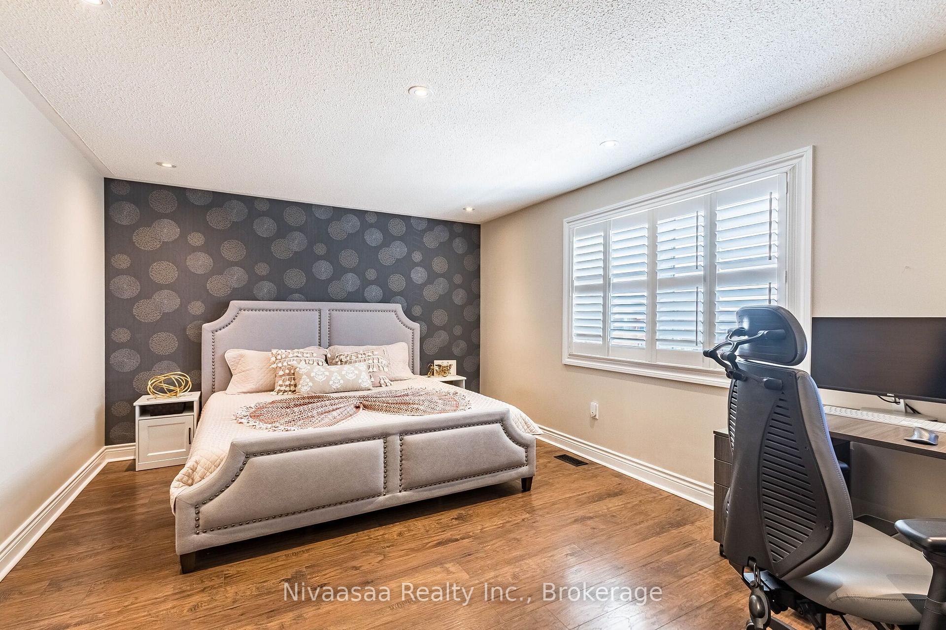 Photo 19 of 9 Parisian Road, Brampton, Vales of Castlemore — HOMEH