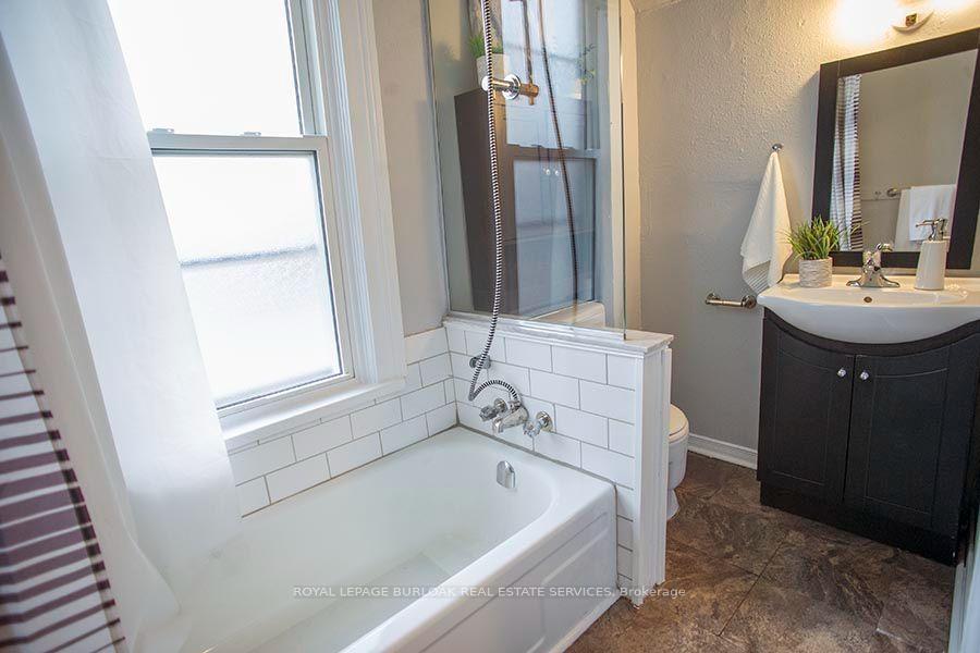 Photo 8 of Unit Upper, 67 Terrace Hill Street, Brantford, North Ward — HOMEH