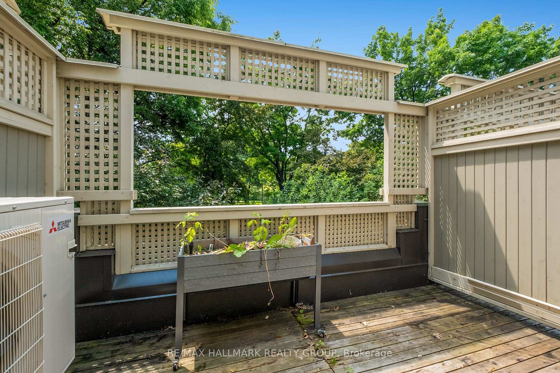 Photo 41 of Unit 34, 20 Charlevoix Street, Ottawa, Vanier — HOMEH