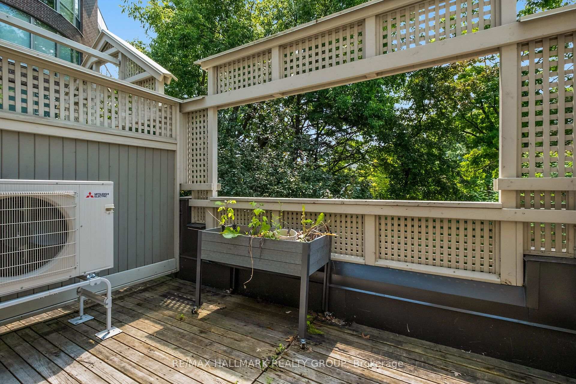 Photo 42 of Unit 34, 20 Charlevoix Street, Ottawa, Vanier — HOMEH