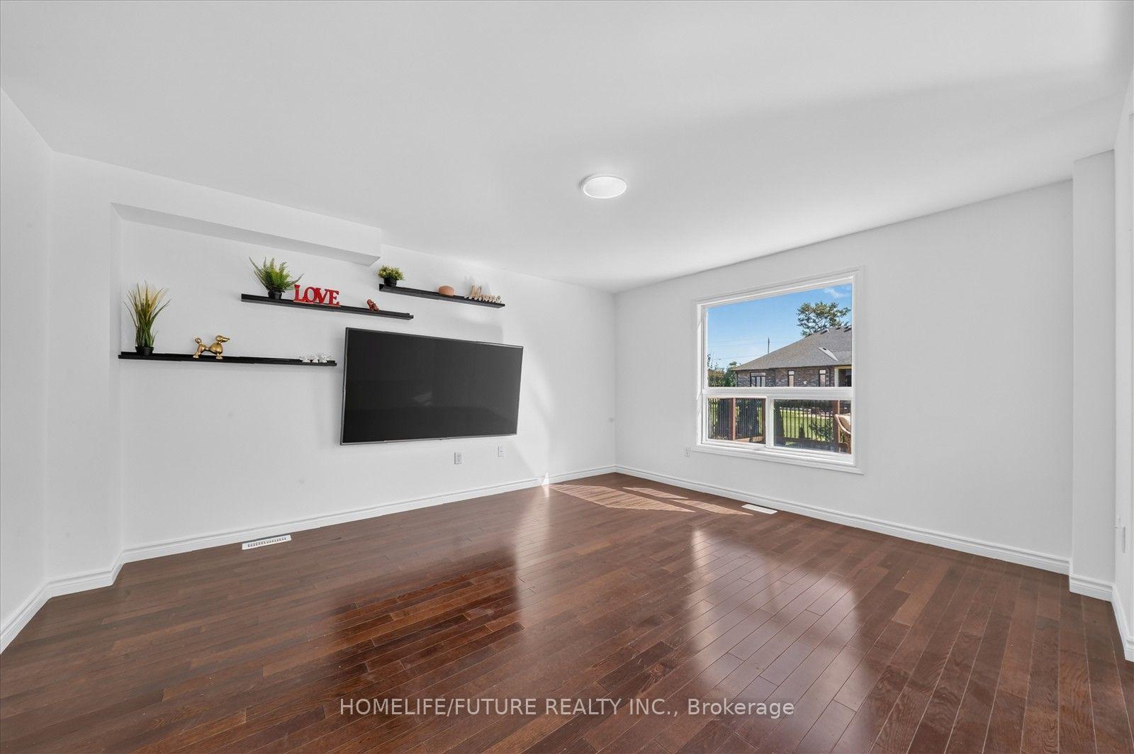 Photo 24 of 48 Avatar Place, Hamilton, Mount Hope — HOMEH