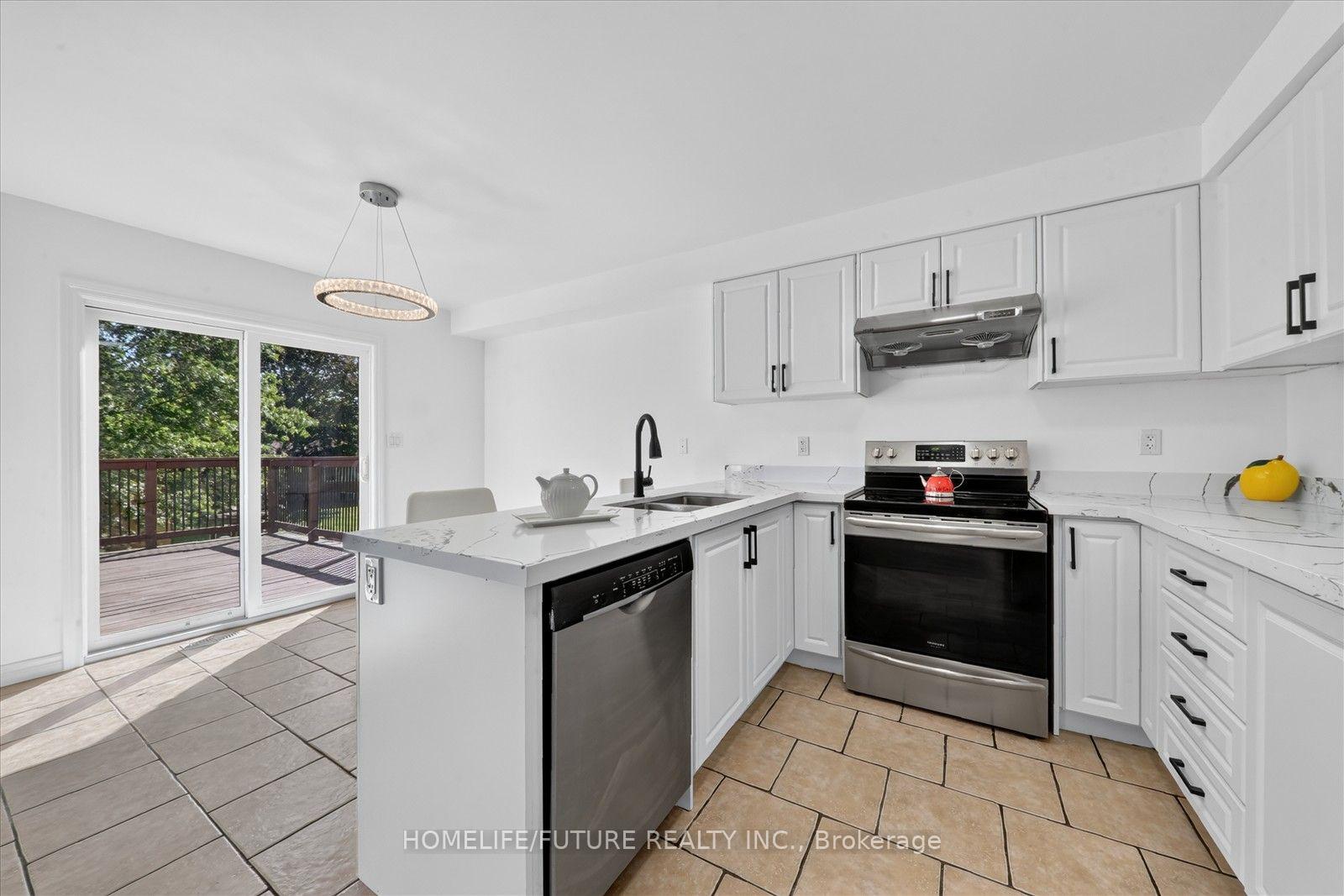 Photo 34 of 48 Avatar Place, Hamilton, Mount Hope — HOMEH